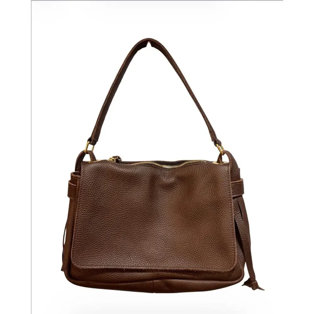Oliveve brown pebbled soft leather hand bag shoulder bag. Flap front, extra stra